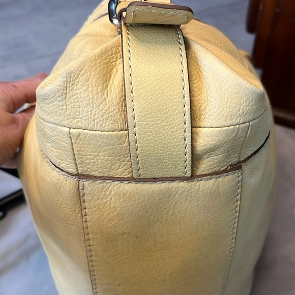 Fossil   Shoulder / Bucket bag   Leather yellowish tan  Drawstring  Side pockets - Picture 6 of 17